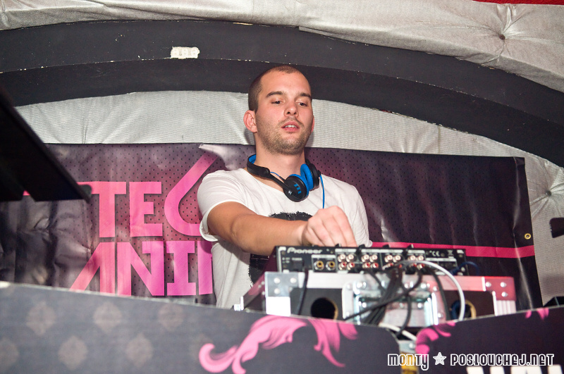 TECHNO ANIMALS  - Pátek 7. 12. 2012