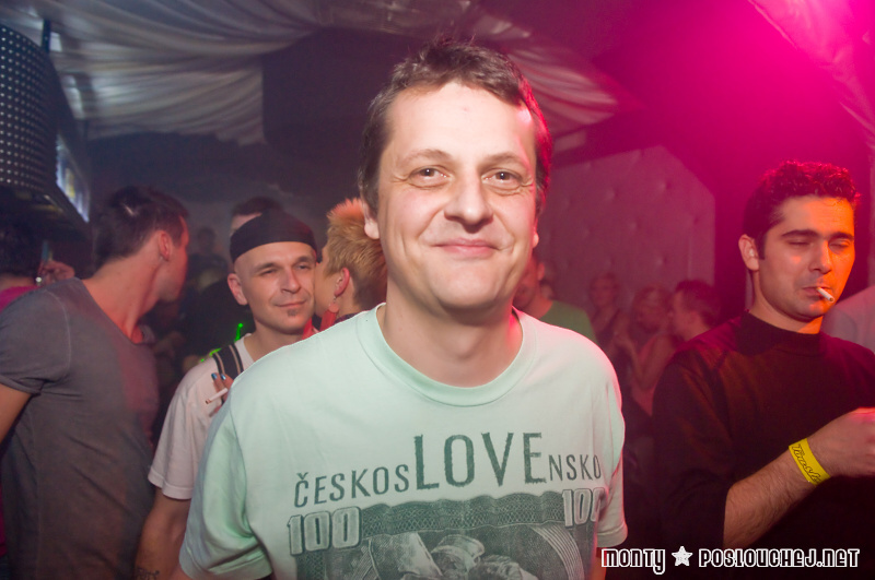 TECHNO ANIMALS  - Pátek 7. 12. 2012