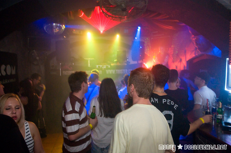 TECHNO ANIMALS  - Pátek 7. 12. 2012