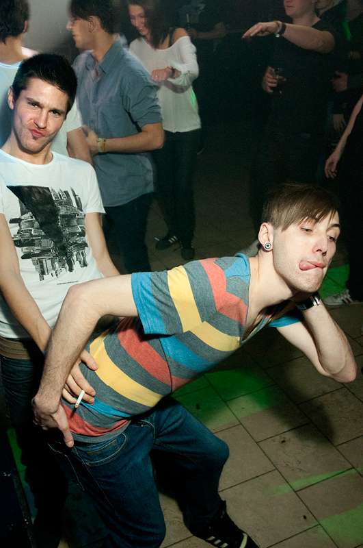 COME IN PRESENTS CITY WITH SAM PAGANINI - Sobota 8. 12. 2012