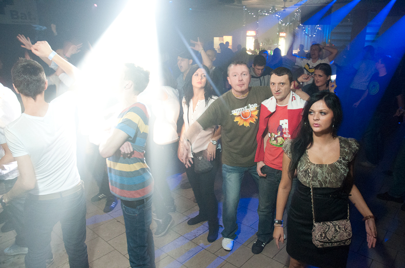 COME IN PRESENTS CITY WITH SAM PAGANINI - Sobota 8. 12. 2012