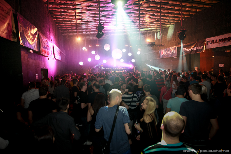 ELEKTRA W. PAN-POT (MOBILEE) - Pátek 14. 12. 2012