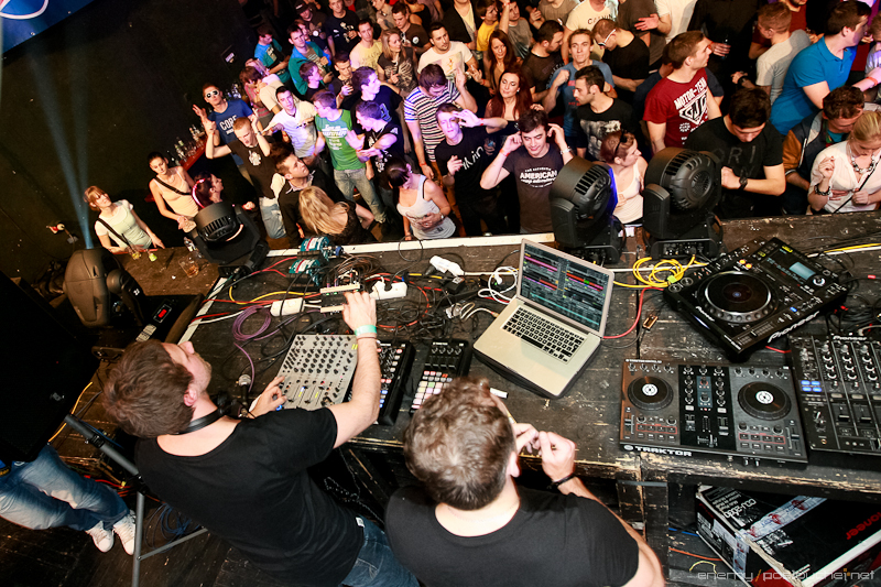 ELEKTRA W. PAN-POT (MOBILEE) - Pátek 14. 12. 2012
