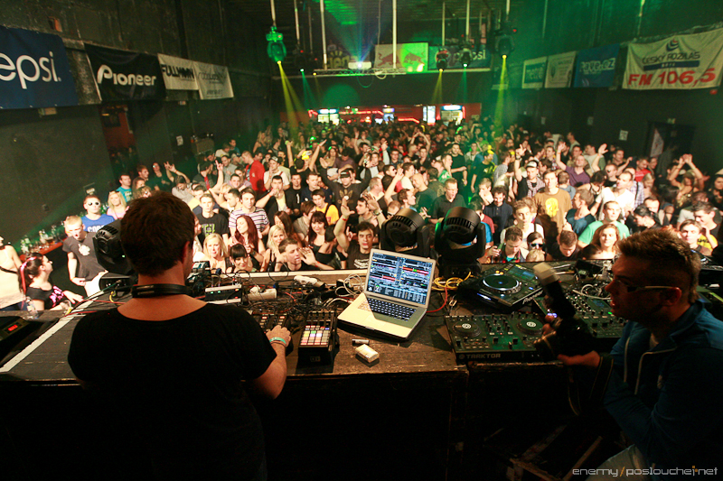 ELEKTRA W. PAN-POT (MOBILEE) - Pátek 14. 12. 2012