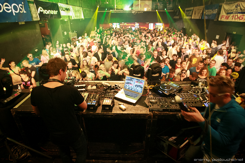 ELEKTRA W. PAN-POT (MOBILEE) - Pátek 14. 12. 2012