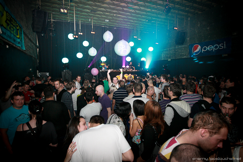 ELEKTRA W. PAN-POT (MOBILEE) - Pátek 14. 12. 2012