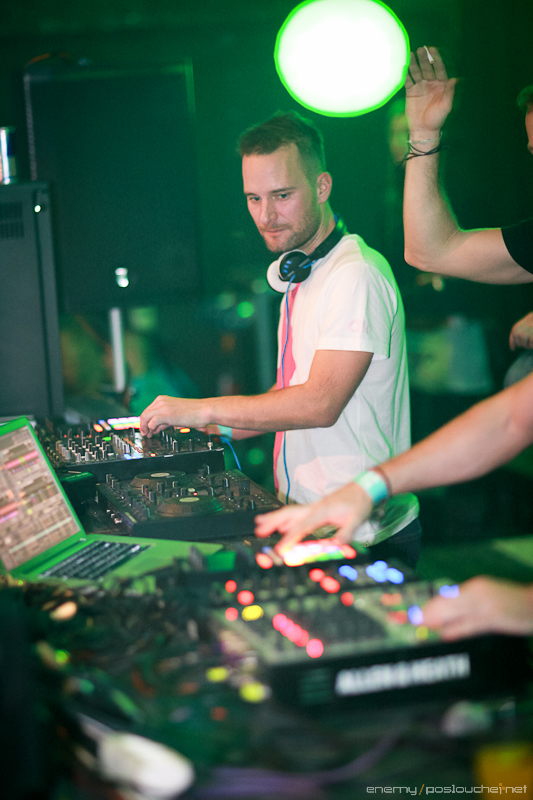 ELEKTRA W. PAN-POT (MOBILEE) - Pátek 14. 12. 2012