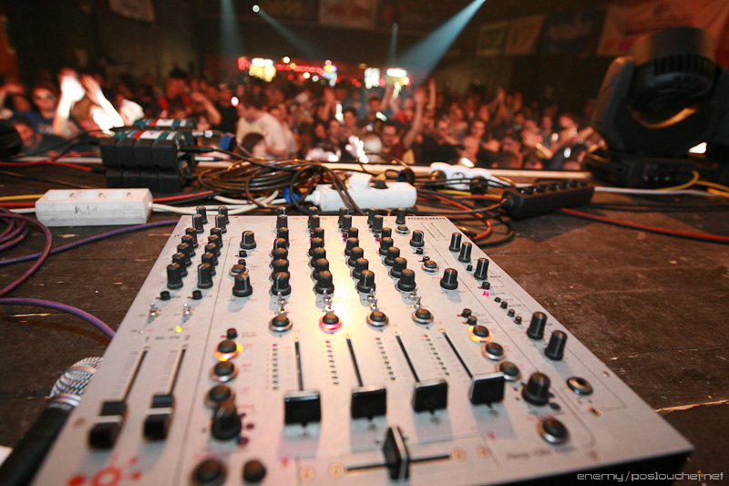 ELEKTRA W. PAN-POT (MOBILEE) - Pátek 14. 12. 2012