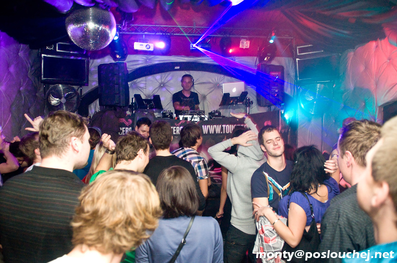 REVIS & SONY VEGA BDAY WITH KERSTIN EDEN  - Sobota 15. 12. 2012
