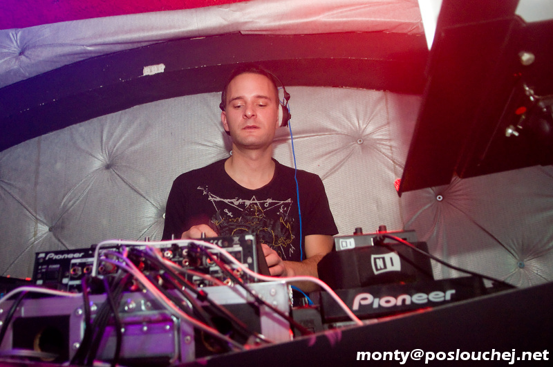 REVIS & SONY VEGA BDAY WITH KERSTIN EDEN  - Sobota 15. 12. 2012