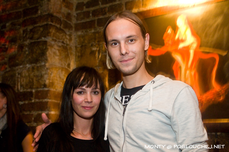 MANIACS  - Pátek 28. 9. 2012