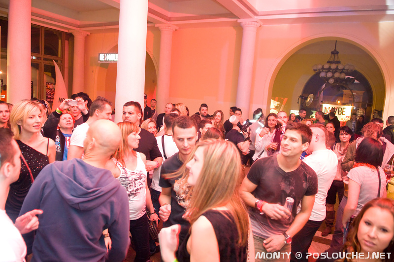 NIGHT OF HEROES  - Sobota 2. 2. 2013