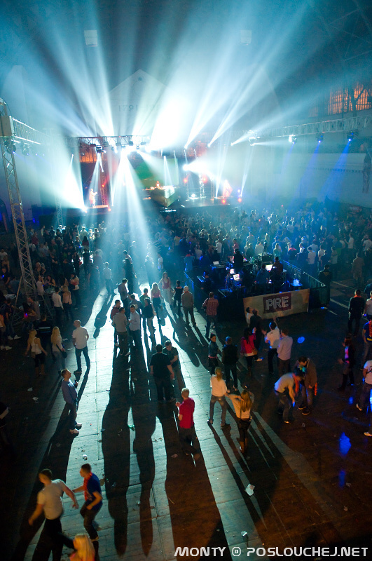 NIGHT OF HEROES  - Sobota 2. 2. 2013