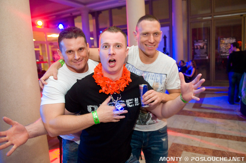 NIGHT OF HEROES  - Sobota 2. 2. 2013