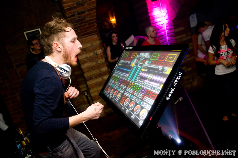 WICKED CITY - EXCLUSIVE EMULATOR SHOW - Pátek 1. 3. 2013