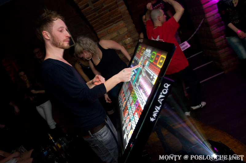WICKED CITY - EXCLUSIVE EMULATOR SHOW - Pátek 1. 3. 2013