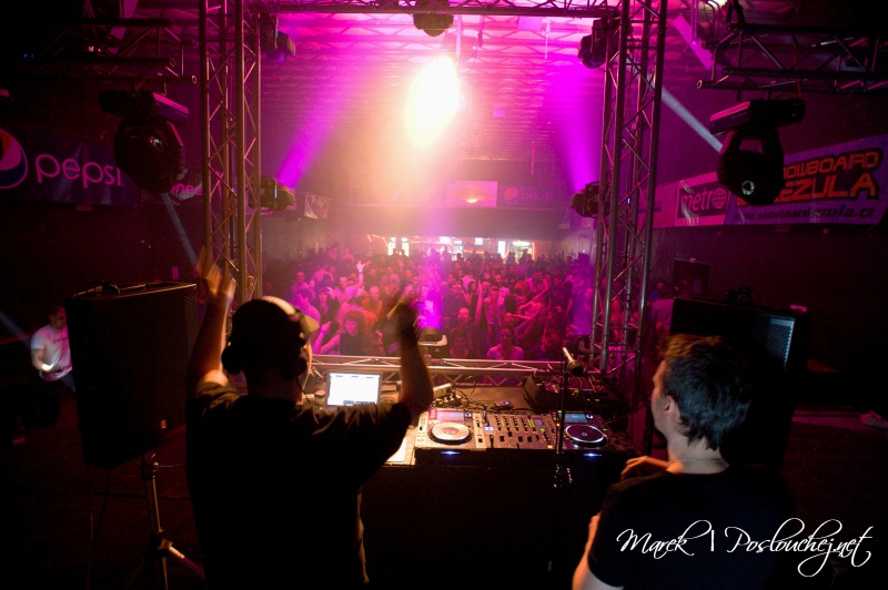 E-MOTION – ALWAYS ONE STEP AHEAD - Pátek 22. 3. 2013