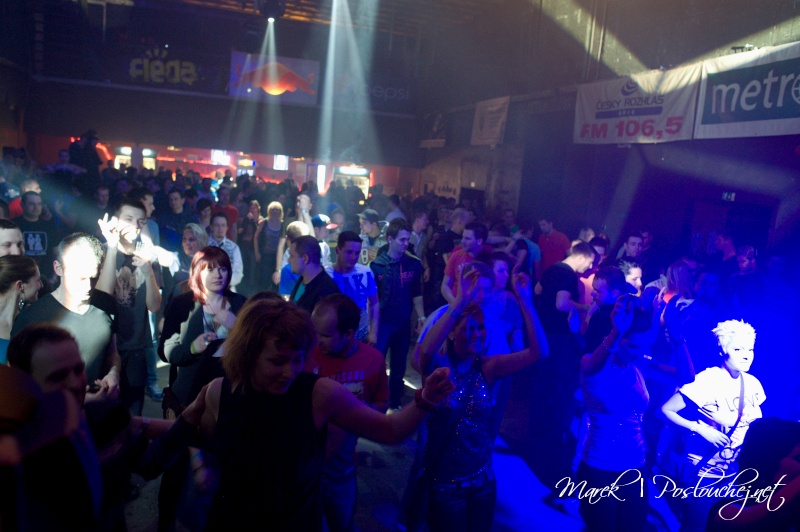 E-MOTION – ALWAYS ONE STEP AHEAD - Pátek 22. 3. 2013