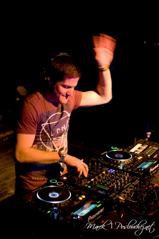 E-MOTION – ALWAYS ONE STEP AHEAD - Pátek 22. 3. 2013