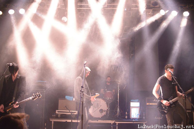 SUNSHINE – BACK TO THE ROOTS - Středa 27. 3. 2013