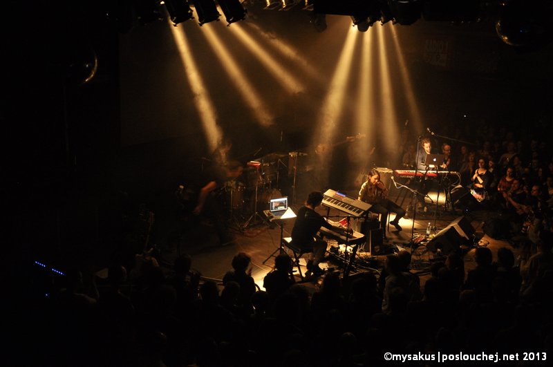 LENKA DUSILOVÁ & BAROMANTIKA - Úterý 9. 4. 2013