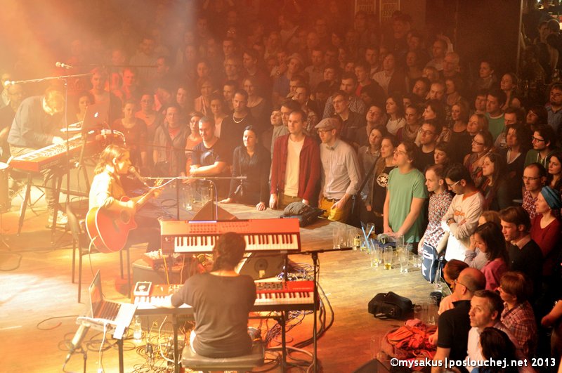 LENKA DUSILOVÁ & BAROMANTIKA - Úterý 9. 4. 2013