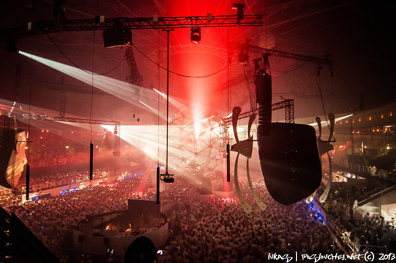 SENSATION SOURCE OF LIGHT - Sobota 25. 5. 2013