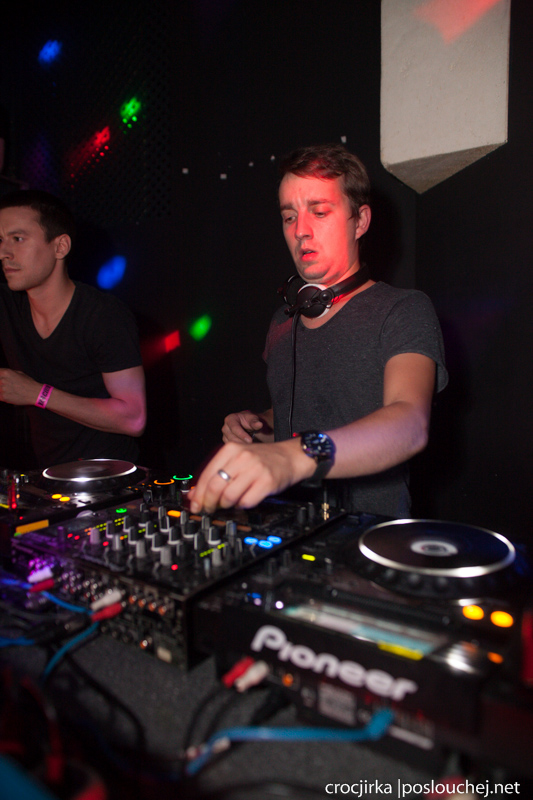 REVOLUTION BEATS - Pátek 30. 8. 2013