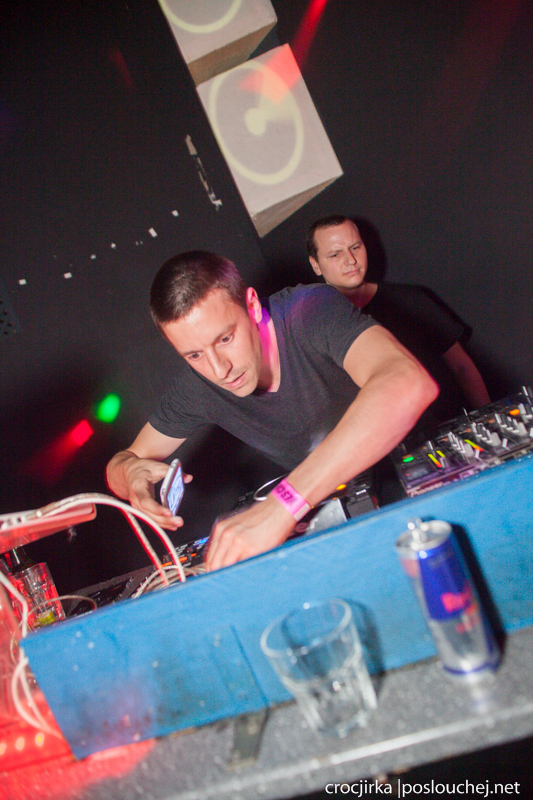 REVOLUTION BEATS - Pátek 30. 8. 2013