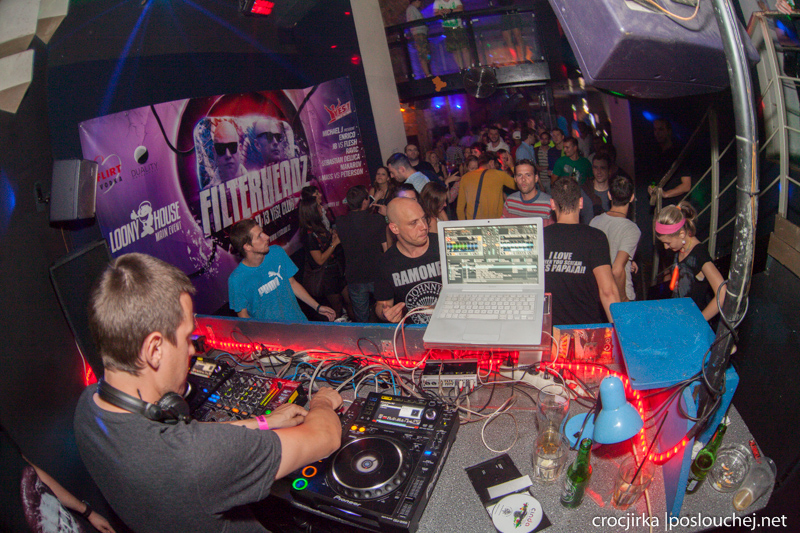 REVOLUTION BEATS - Pátek 30. 8. 2013