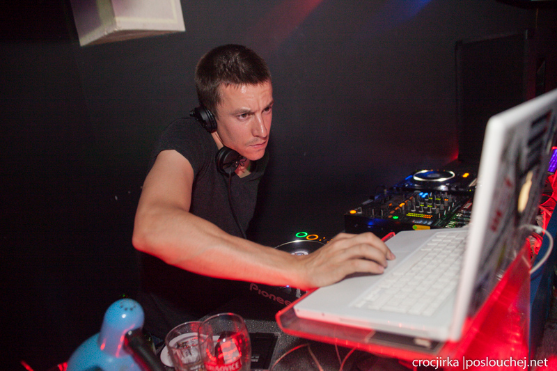 REVOLUTION BEATS - Pátek 30. 8. 2013
