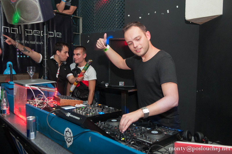 MINIMAL PEOPLE: 2 YEARS ANNIVERSARY  - Pátek 20. 9. 2013