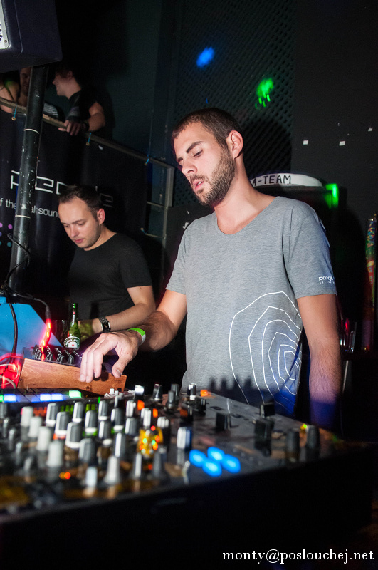 MINIMAL PEOPLE: 2 YEARS ANNIVERSARY  - Pátek 20. 9. 2013