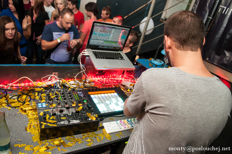 MINIMAL PEOPLE: 2 YEARS ANNIVERSARY  - Pátek 20. 9. 2013