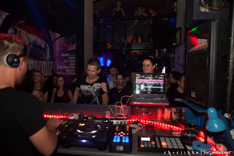 MONTY & TEZ B-DAY CELEBRATION 3 - Pátek 25. 10. 2013