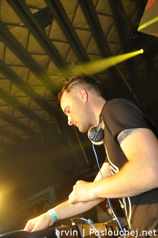 ELEKTRA - Pátek 19. 4. 2013