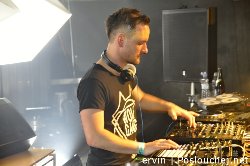ELEKTRA - Pátek 19. 4. 2013
