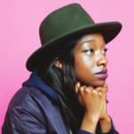 Little Simz zazpívá v Chapeau Rouge