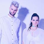 Sofi Tukker vezou do Prahy svou pestrobarevnou show