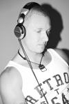 Dj Veekay